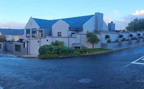 Estate in Cape Town, Western Cape, South Africa 1