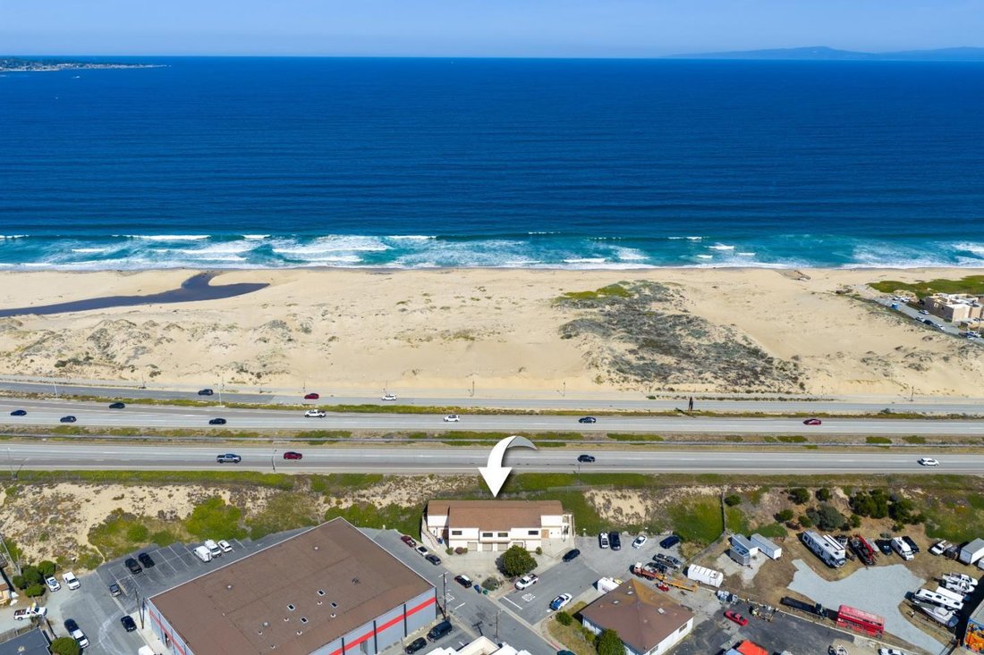 Sand City, California, United States 1 - 18553046