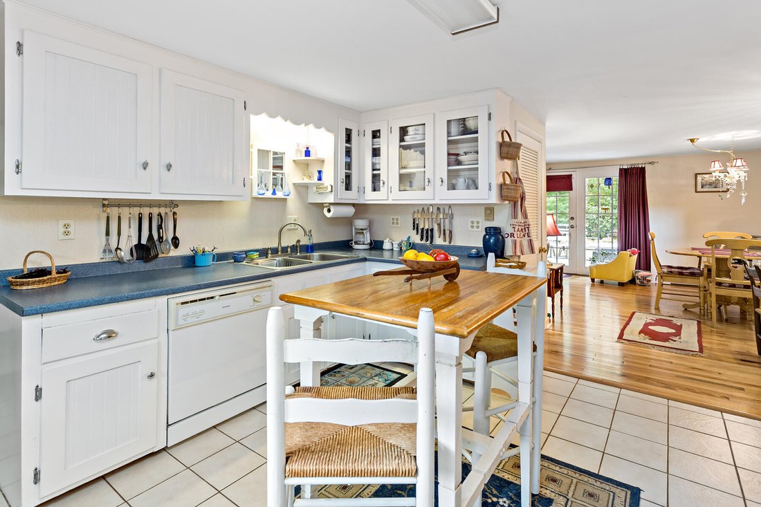 House in Bourne, Massachusetts, United States 4 - 18549688