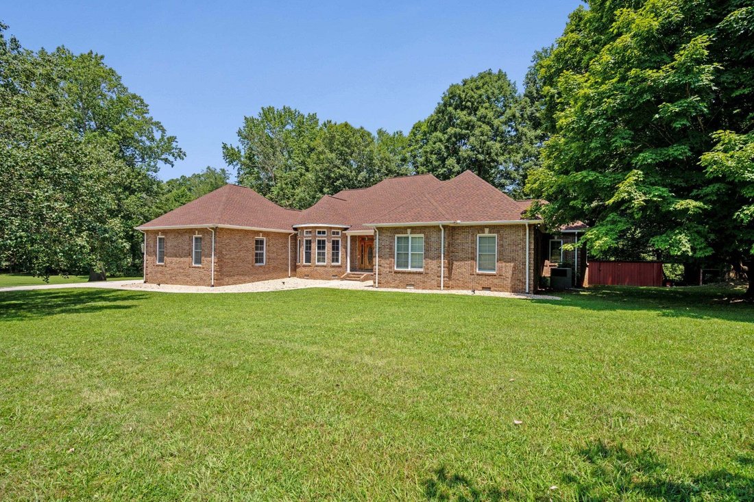 House in Manchester, Tennessee, United States 1 - 18552104