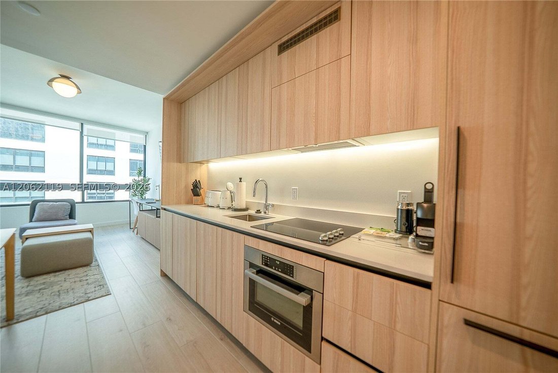 Condo in Miami, Florida, United States 3 - 18551938