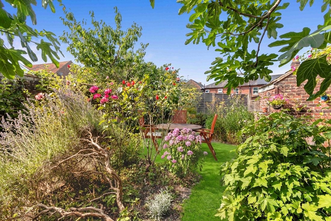 House in Ridgewood, Uckfield, England 2 - 17828902