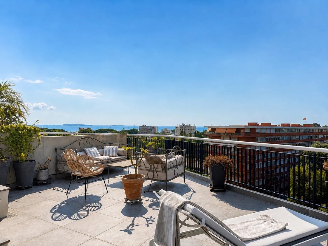 Apartment in Mandelieu-la-Napoule, Provence-Alpes-Côte d'Azur, France 2 - 18550957