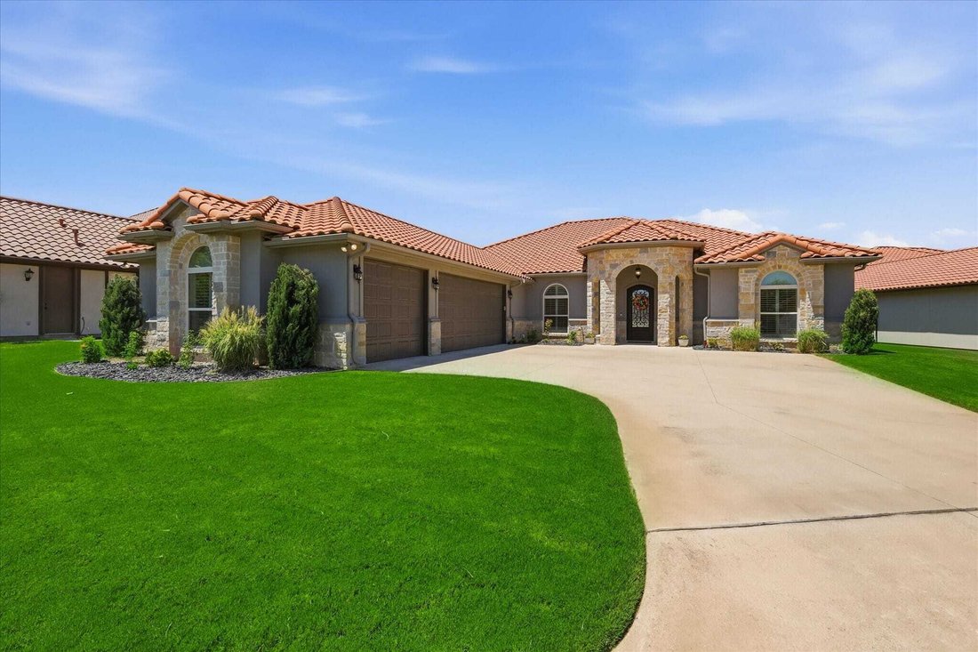 House in Granbury, Texas, United States 1 - 18554113