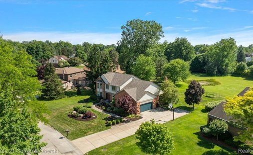 House in Farmington Hills, Michigan, United States 1