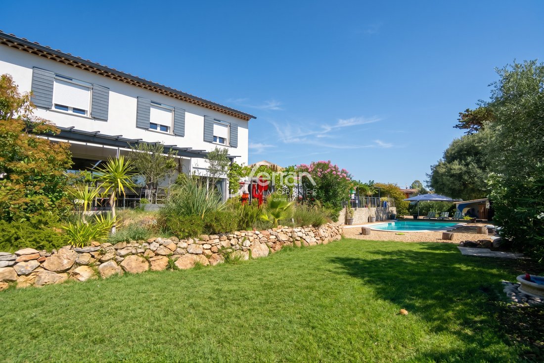 Villa in Centre Ancien, Draguignan, France 3 - 18549593