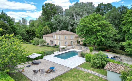 Villa in Branne, Nouvelle-Aquitaine, France 1