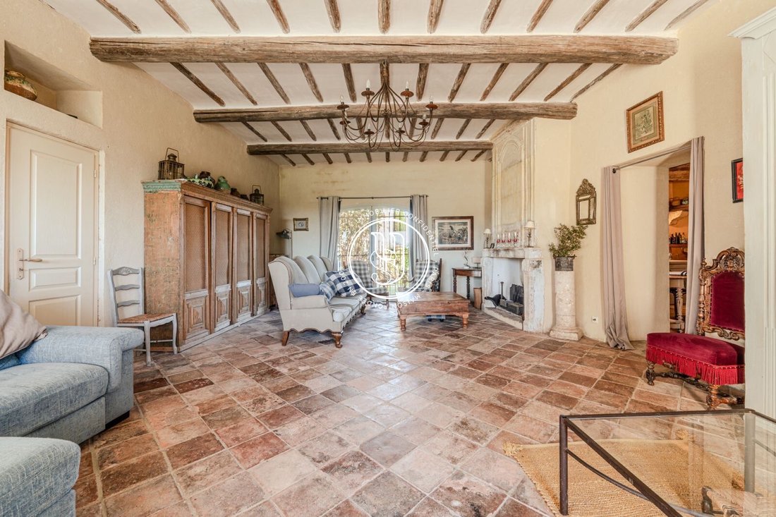 Villa in Uzès, Occitania, France 3 - 18549675