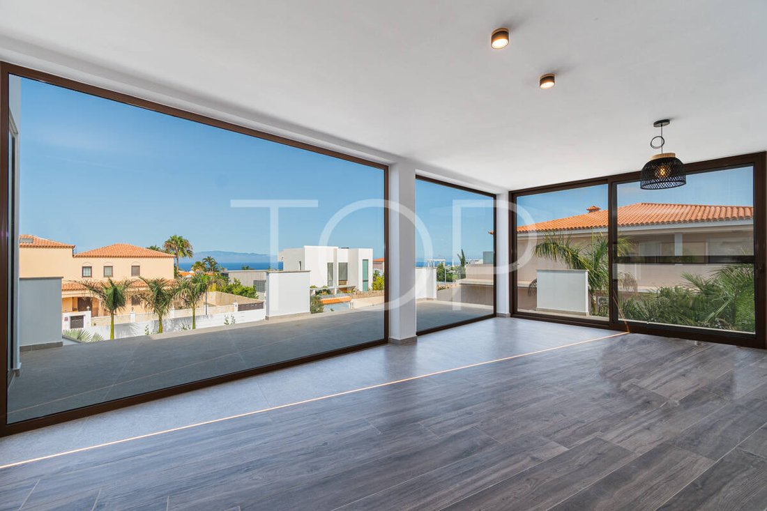 Villa in Adeje, Canary Islands, Spain 3 - 18551759