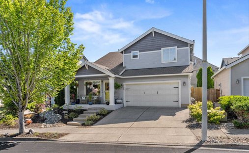 House in Camas, Washington, United States 1