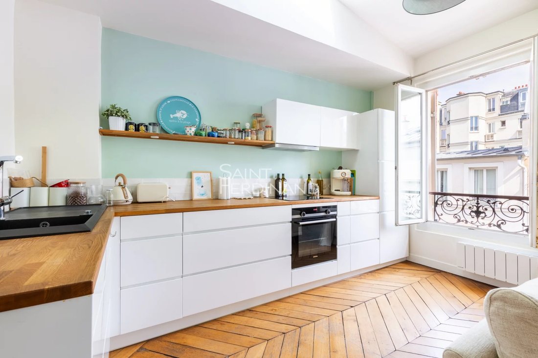 Apartment in La Fourche-Guy Môquet, Paris 17e Arrondissement, Paris 3 - 18549641