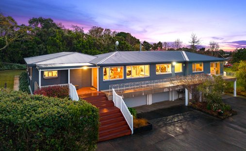 House in Waimauku, Auckland, New Zealand 1