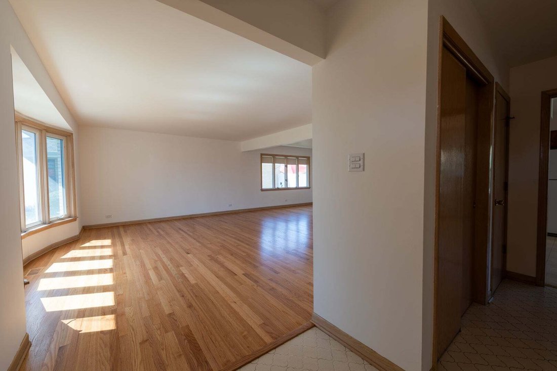House in Westchester, Illinois, United States 3 - 18552654