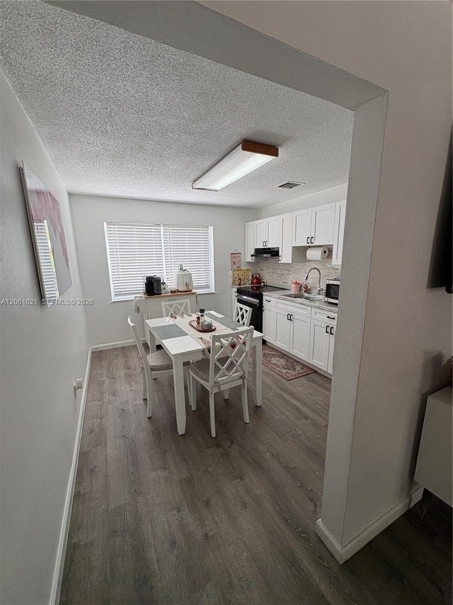 Miami, Florida, United States 5 - 18553083