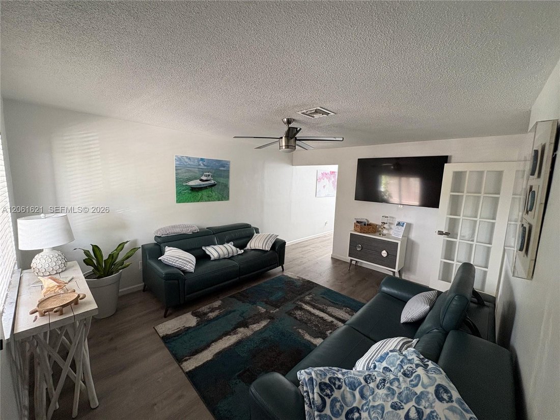 Miami, Florida, United States 3 - 18553083