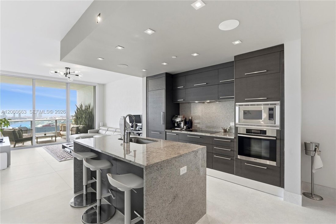 Condo in Miami, Florida, United States 3 - 18553060
