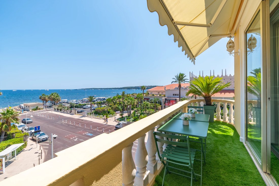 Apartment in Cannes, Provence-Alpes-Côte d'Azur, France 1 - 18549678