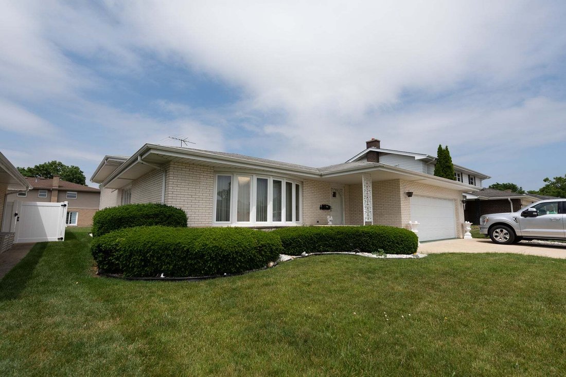 House in Westchester, Illinois, United States 1 - 18552654
