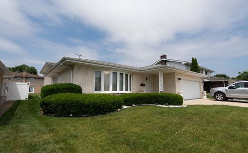 House in Westchester, Illinois, United States 1