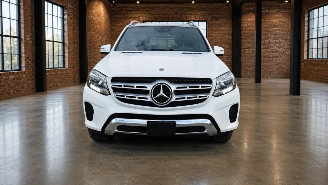 Suv in Mesa, AZ, United States 2 - 17382048