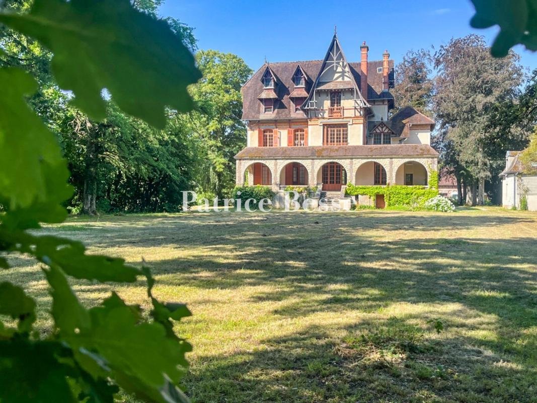 Villa in Cathédrale, Troyes, France 1 - 18551856