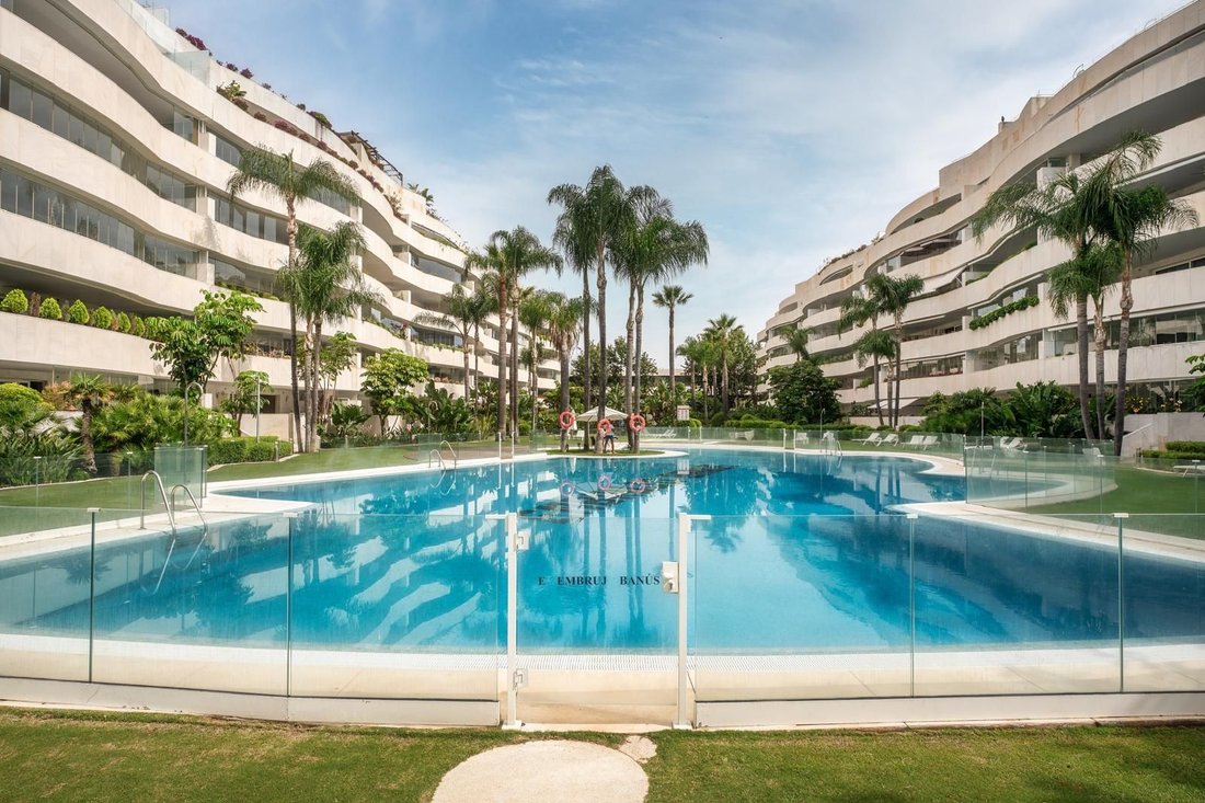 Apartment in Marbella, Andalusia, Spain 1 - 17920967
