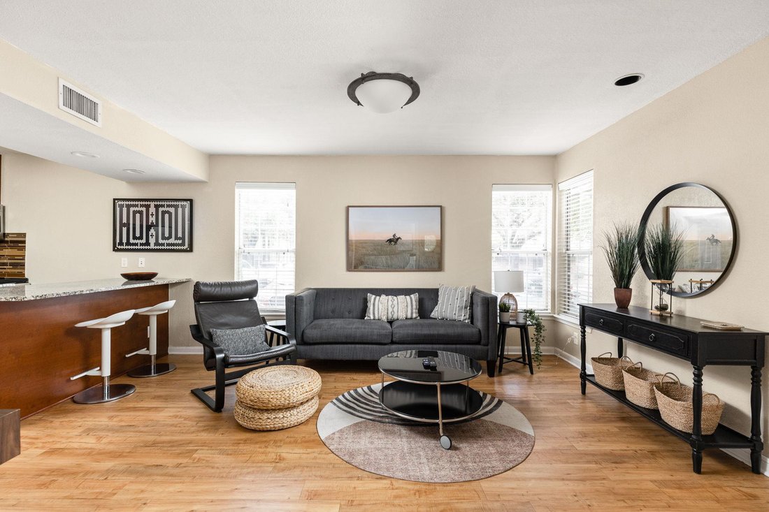 Austin, Texas, United States 1 - 18551692