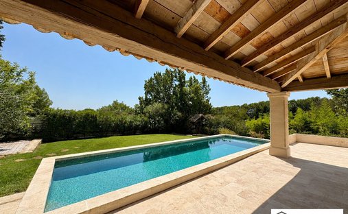 House in Lauris, Provence-Alpes-Côte d'Azur, France 1