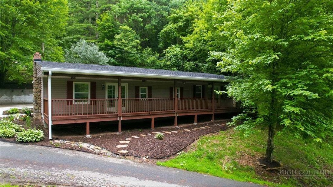 House in West Jefferson, North Carolina, United States 1 - 18551070