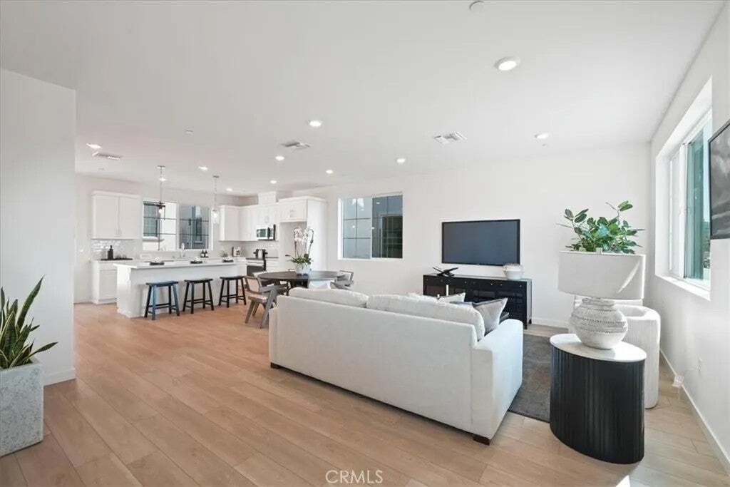 House in Simi Valley, California, United States 5 - 18552490