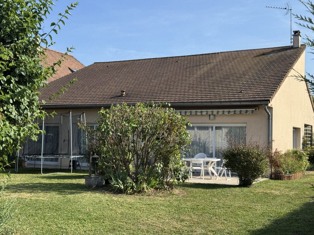 House in Villepreux, Ile-de-France, France 1 - 18544730