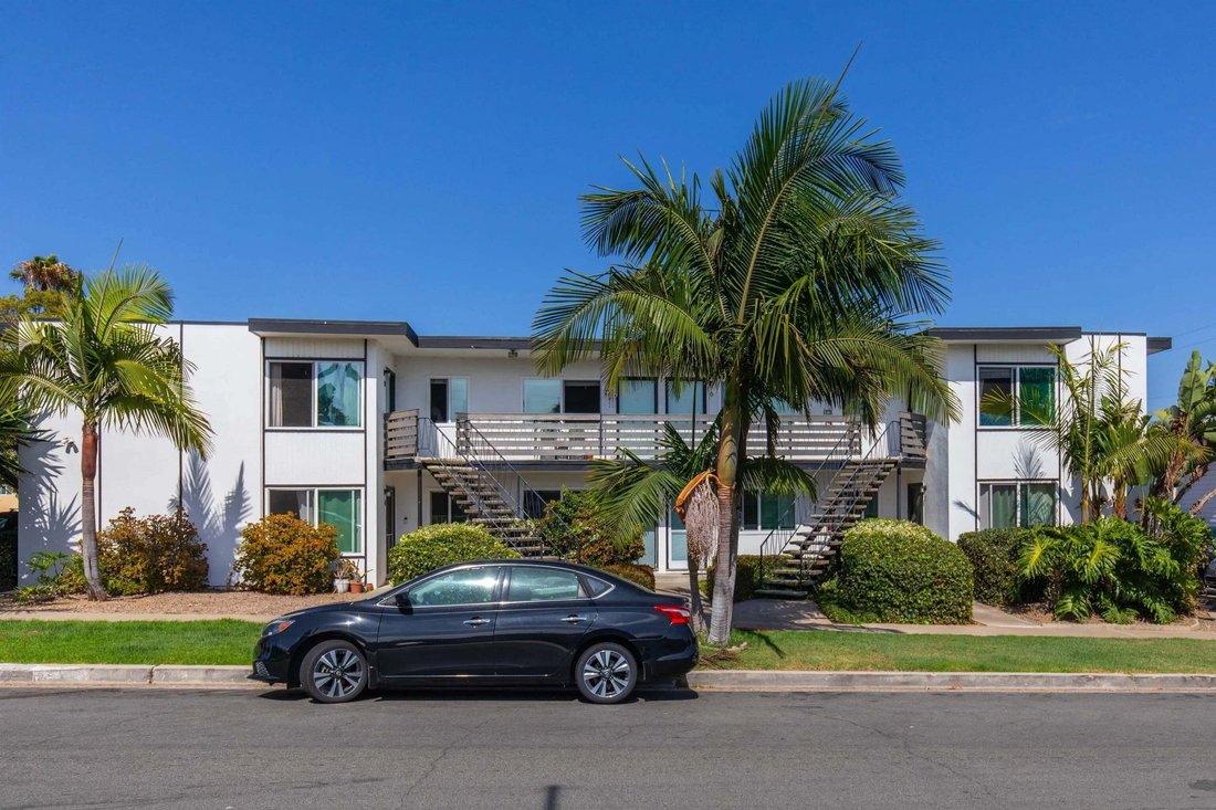San Diego, California, United States 3 - 18552526