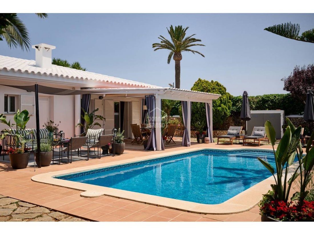 Villa in Punta Prima, Sant Lluis, Balearic Islands 1 - 18549422