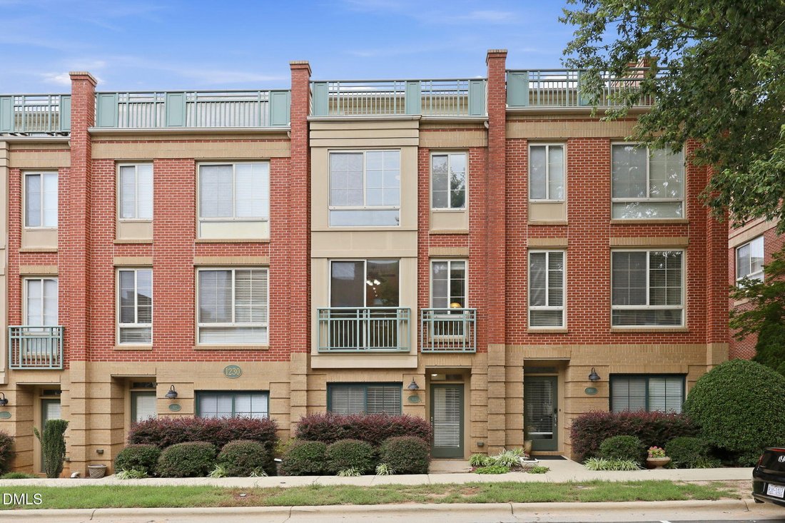 Condo in Raleigh, North Carolina, United States 1 - 18552167