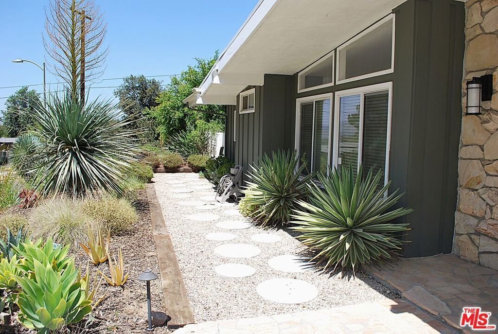 House in Los Angeles, California, United States 3 - 18551089