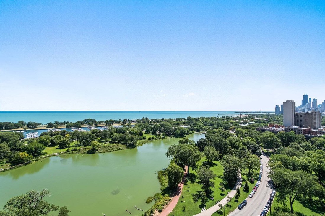 Condo in Chicago, Illinois, United States 3 - 18552699