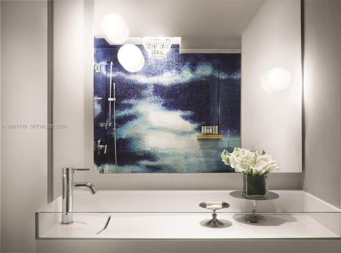 Condo in Miami Beach, Florida, United States 3 - 18553193