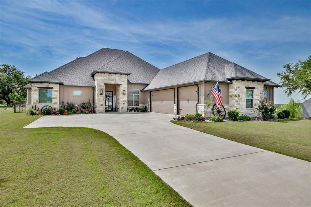 House in Granbury, Texas, United States 1 - 18552722