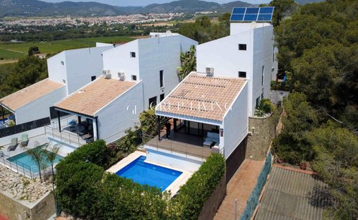 House in Sant Pere de Ribes, Catalonia, Spain 1