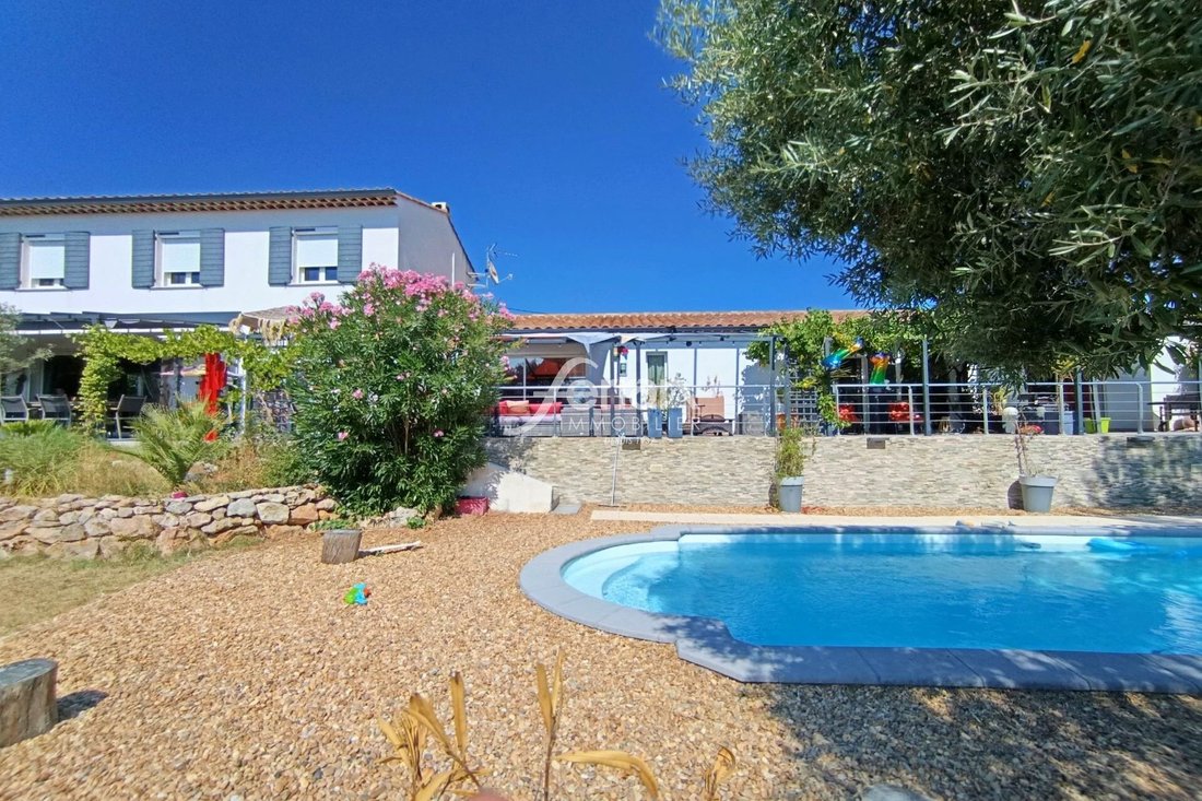 Villa in Centre Ancien, Draguignan, France 2 - 18549593