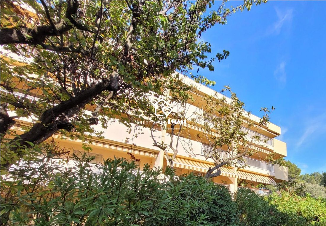 Apartment in Sanary-sur-Mer, Provence-Alpes-Côte d'Azur, France 3 - 15705655