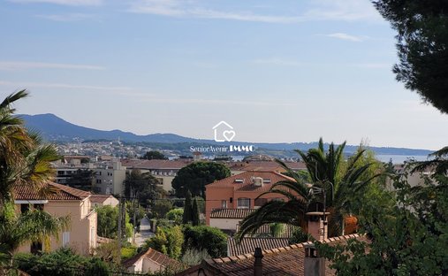 Apartment in Sanary-sur-Mer, Provence-Alpes-Côte d'Azur, France 1
