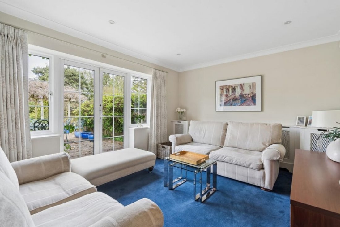House in Langley Corner, Iver, England 5 - 17696038