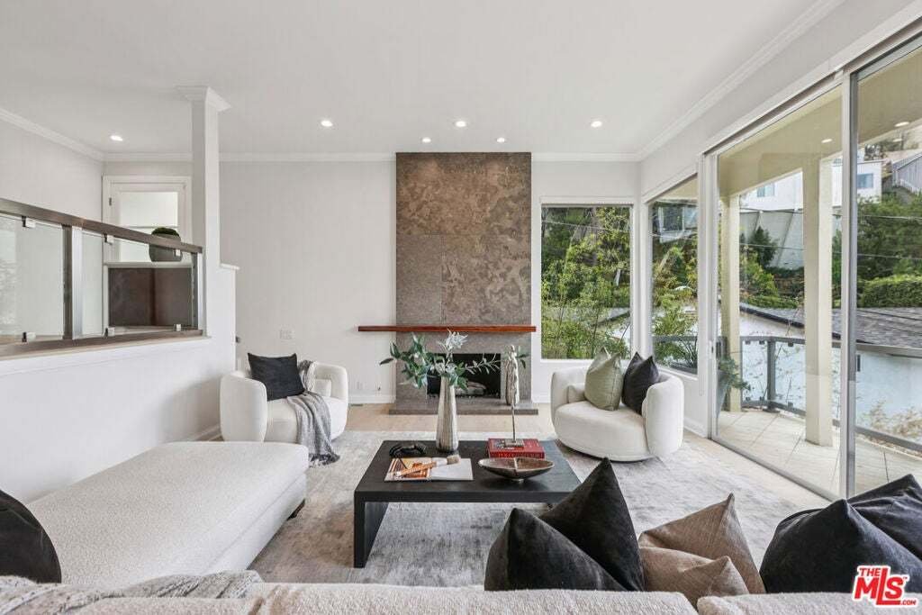 House in Los Angeles, California, United States 4 - 18554490