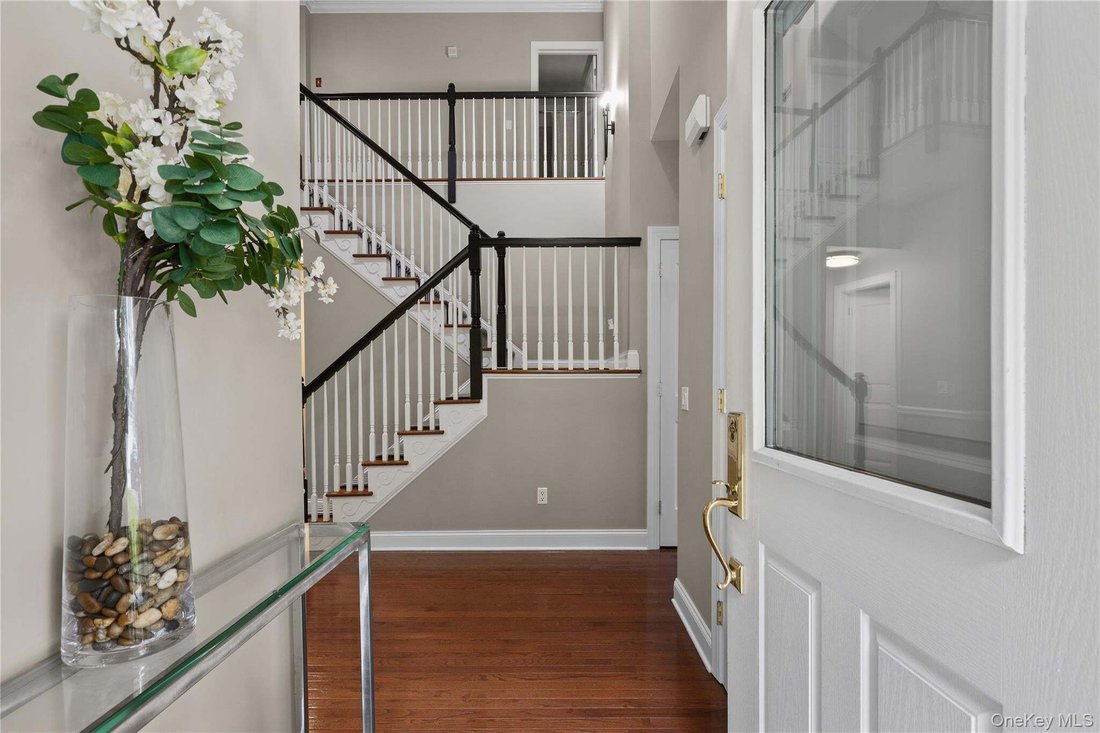 House in Mount Kisco, New York, United States 3 - 18554676