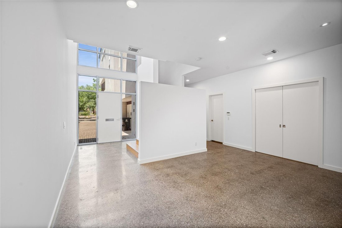 Townhouse in Houston, Texas, United States 5 - 18555152