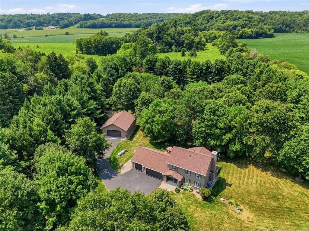 House in Martell, Wisconsin, United States 2 - 18554525