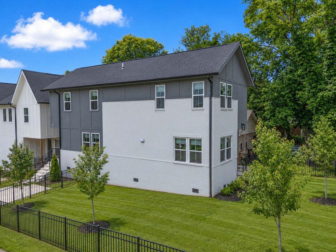 Co Op in Nashville, Tennessee, United States 3 - 18554551