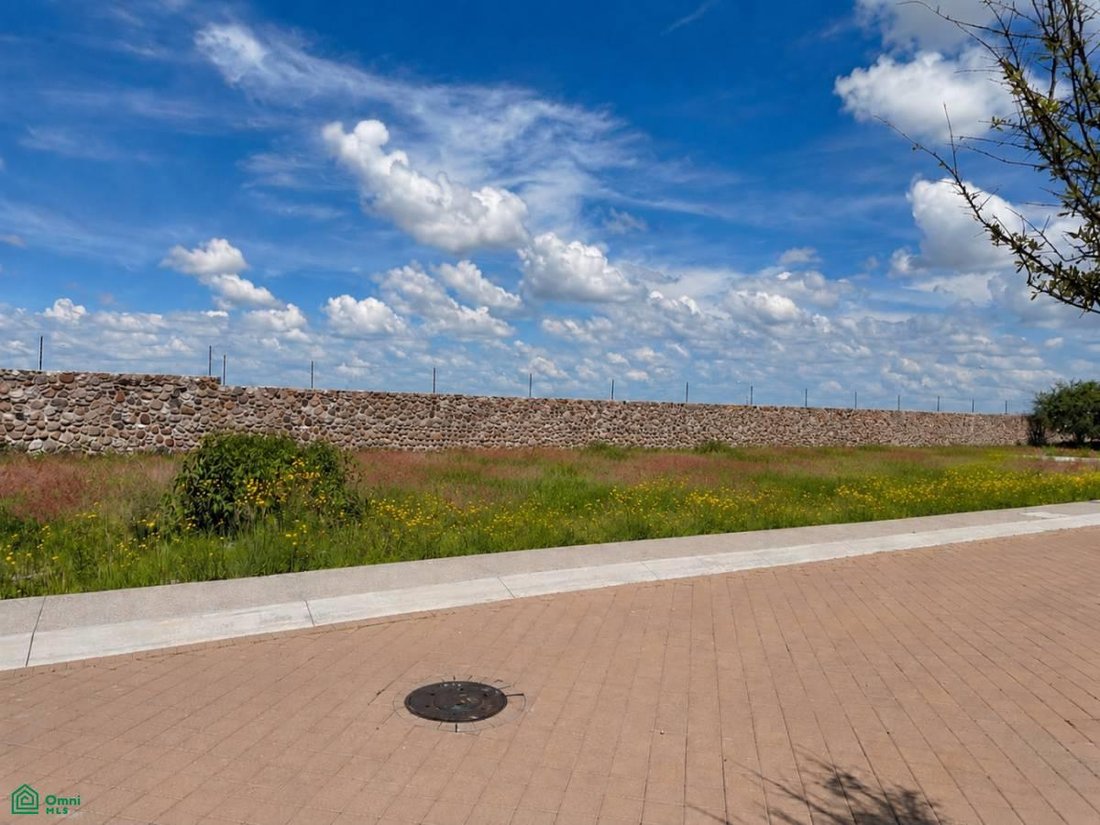 Land in Santiago de Querétaro, Querétaro, Mexico 1 - 18554959