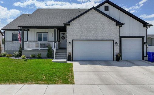 House in Syracuse, Utah, United States 1
